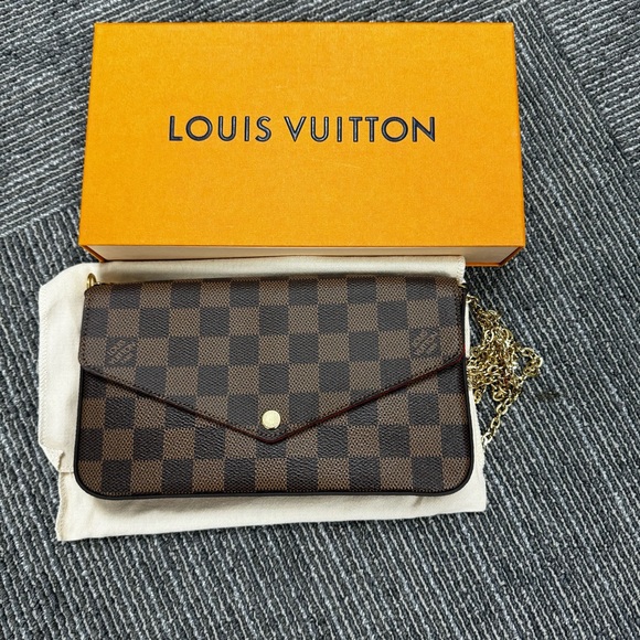 LOUIS VUITTON DAMIER EBENE FELICIE POCHETTE CLUTCH - Picture 3 of 16